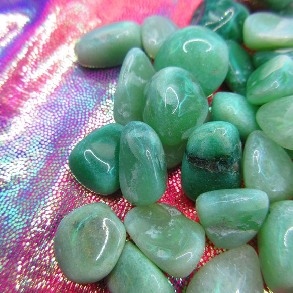 Green Aventurine Tumbled 3 Ounce Grid Set - Picture 3 of 5